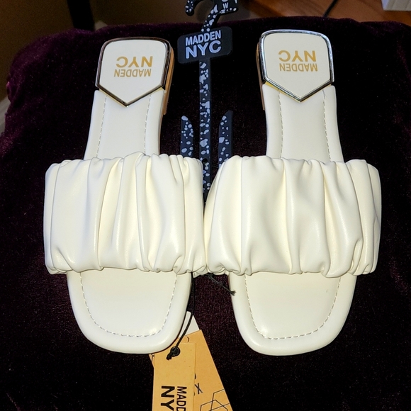 MADDEN NYC Shoes - MADDEN NYC RUCHED SANDAL